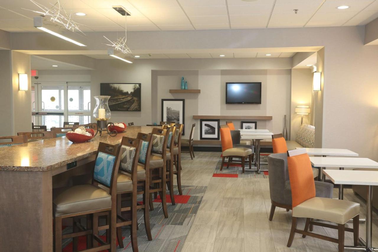 Hotel Hampton 3*